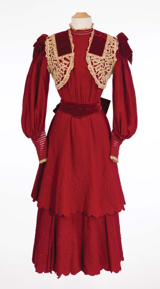 Judy Garland’s Wizard of Oz Dress & Ruby Slippers Sell For Over 1.5 Million Dollars – Judy ...